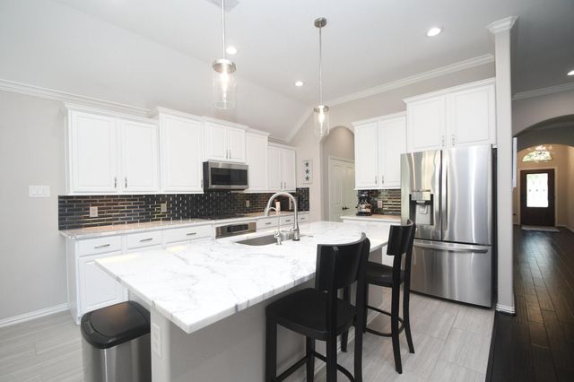 6304 Wood Creek Lane, League City, TX 77573