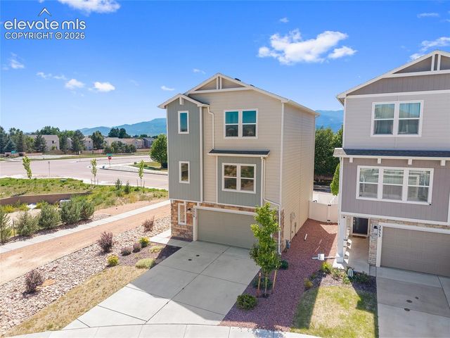 2959 Silver Hawk Avenue, Colorado Springs, CO 80916