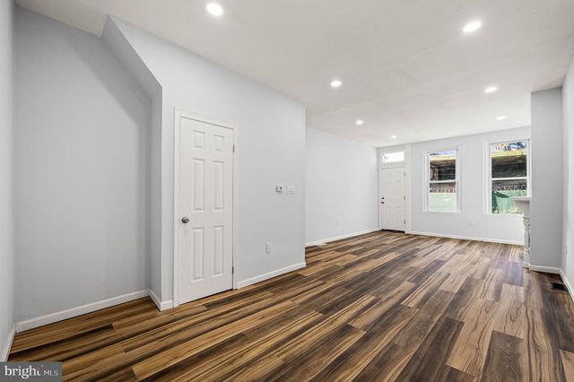 2139 N 10TH ST, Philadelphia, PA 19122