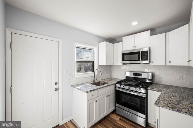 2139 N 10TH ST, Philadelphia, PA 19122