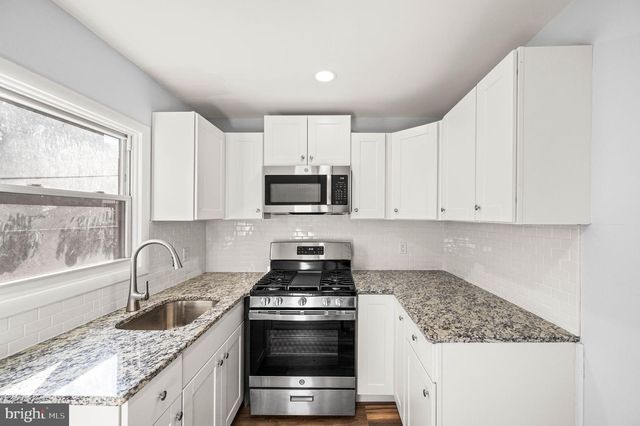 2139 N 10TH ST, Philadelphia, PA 19122