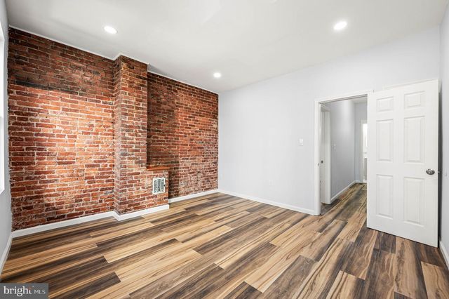 2139 N 10TH ST, Philadelphia, PA 19122