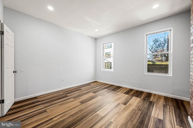 2139 N 10TH ST, Philadelphia, PA 19122