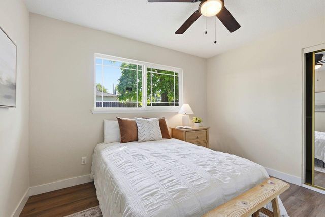 8200 Zenith Dr, Citrus Heights, CA 95621