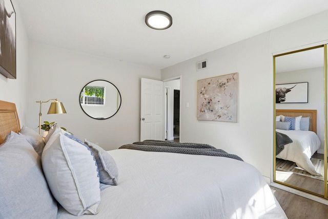 8200 Zenith Dr, Citrus Heights, CA 95621