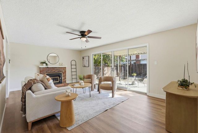 8200 Zenith Dr, Citrus Heights, CA 95621