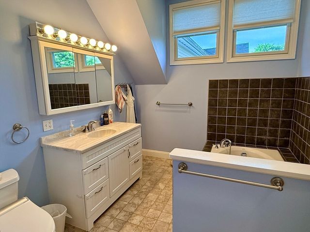 55 Monument 2, Medford, MA 02155