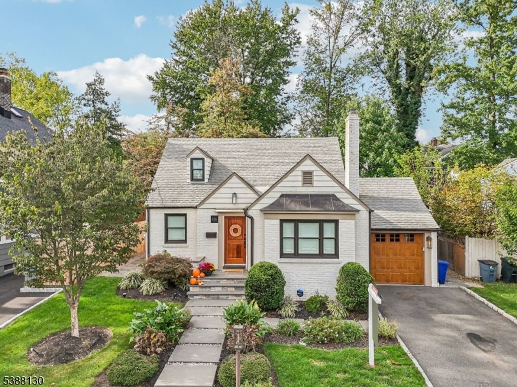 126 Ludlow Pl, Westfield Town, NJ 07090