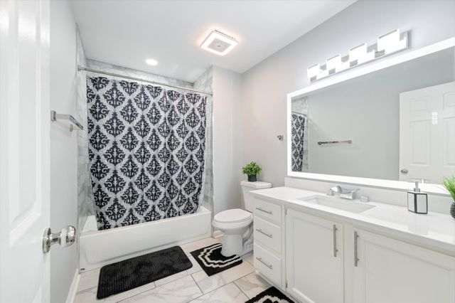 165 Ellington Pl, Madison, TN 37115