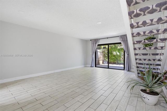 2950 NW 106th Avenue 8, Sunrise, FL 33322