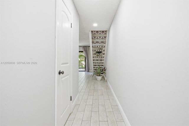 2950 NW 106th Avenue 8, Sunrise, FL 33322