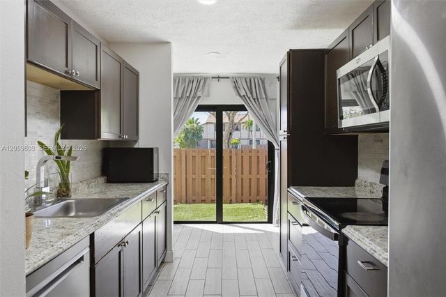 2950 NW 106th Avenue 8, Sunrise, FL 33322