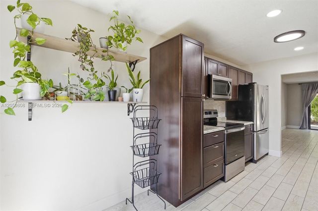2950 NW 106th Avenue 8, Sunrise, FL 33322