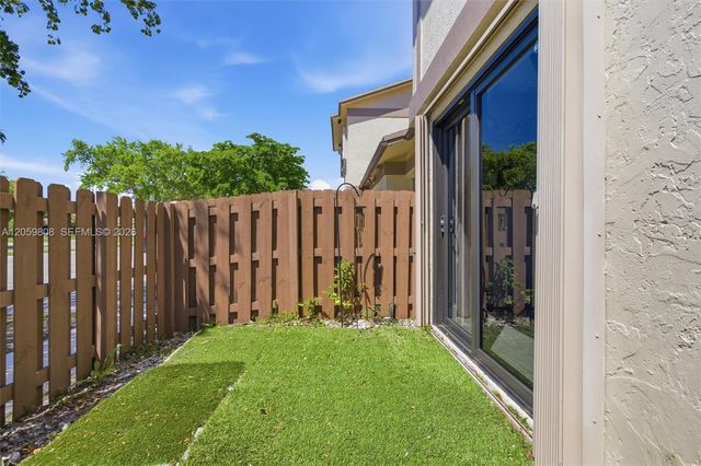 2950 NW 106th Avenue 8, Sunrise, FL 33322