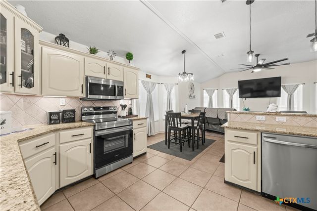 718 Tundra Drive, Harker Heights, TX 76548