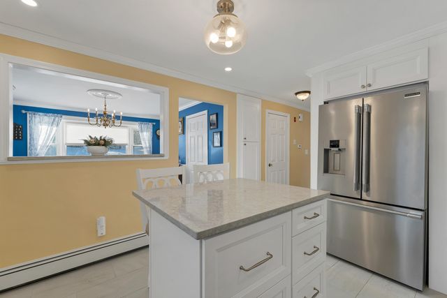 9 Barkland Drive, Derry, NH 03038