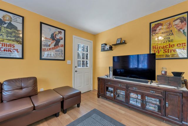 9 Barkland Drive, Derry, NH 03038