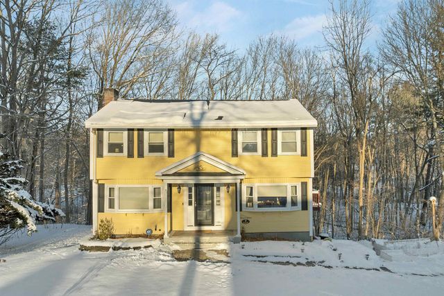 9 Barkland Drive, Derry, NH 03038