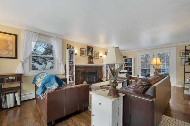 9 Barkland Drive, Derry, NH 03038