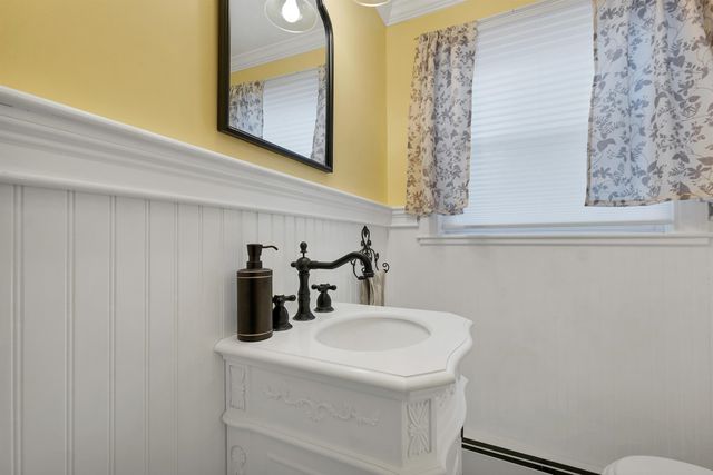 9 Barkland Drive, Derry, NH 03038