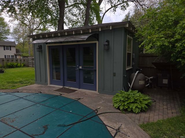 54519 Whispering Oak Drive, Mishawaka, IN 46545