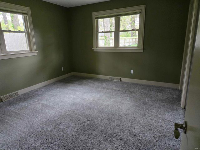 54519 Whispering Oak Drive, Mishawaka, IN 46545