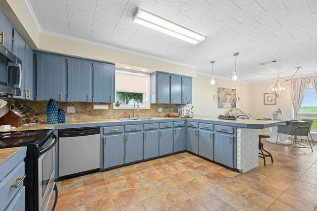 22645 Inness Ln, Vacherie, LA 70090