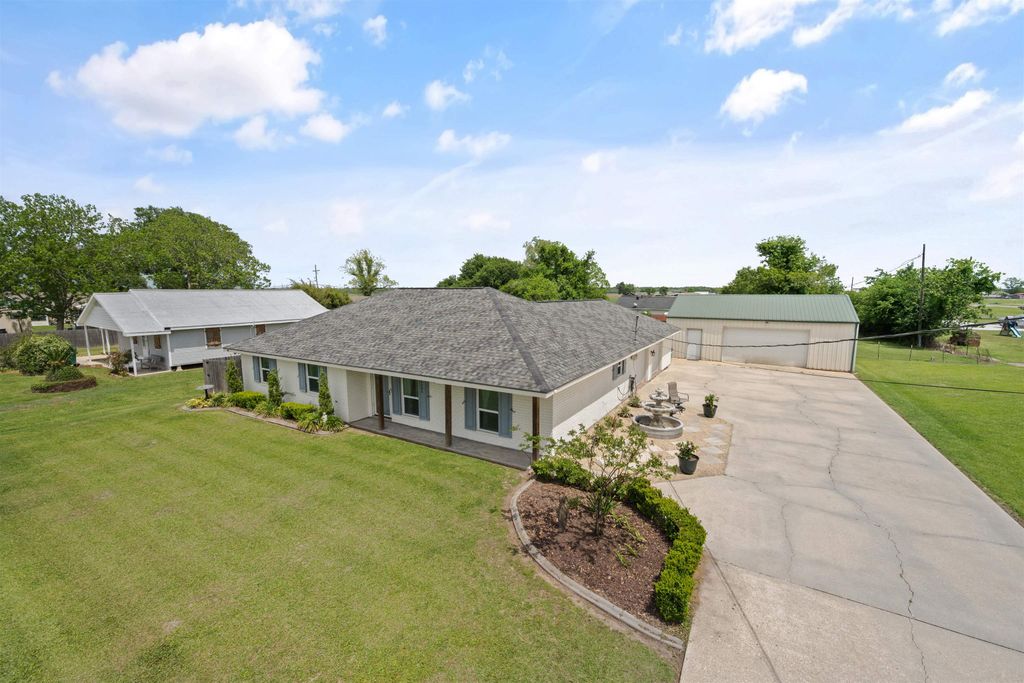 22645 Inness Ln, Vacherie, LA 70090
