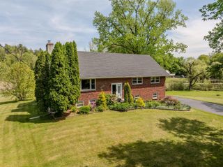 8 Robin Lane, Hyde Park, NY 12538