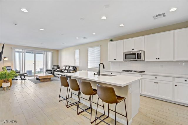 7168 Port Stephens Street, North Las Vegas, NV 89084