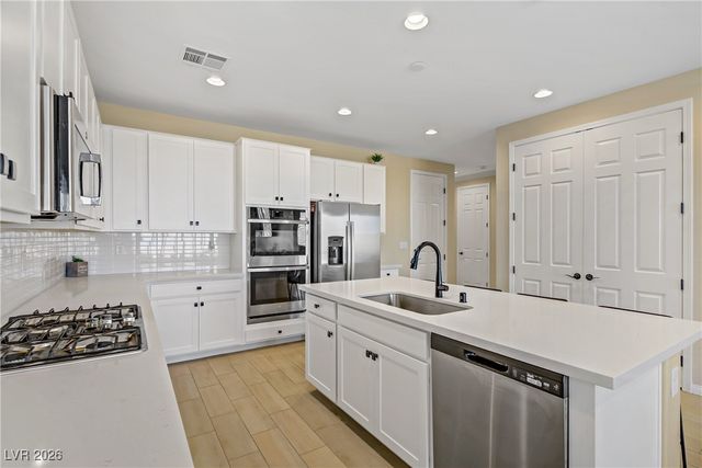 7168 Port Stephens Street, North Las Vegas, NV 89084