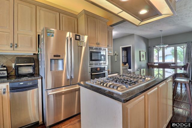 2534 Park Place Drive, Fremont, NE 68025