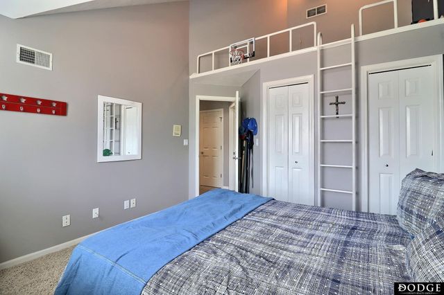 2534 Park Place Drive, Fremont, NE 68025