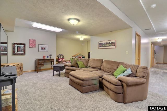 2534 Park Place Drive, Fremont, NE 68025