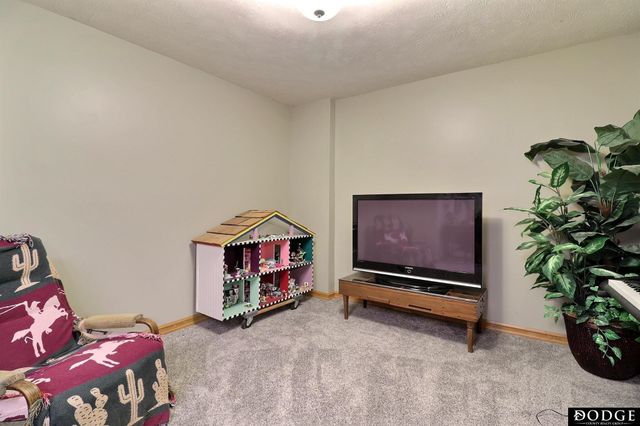 2534 Park Place Drive, Fremont, NE 68025