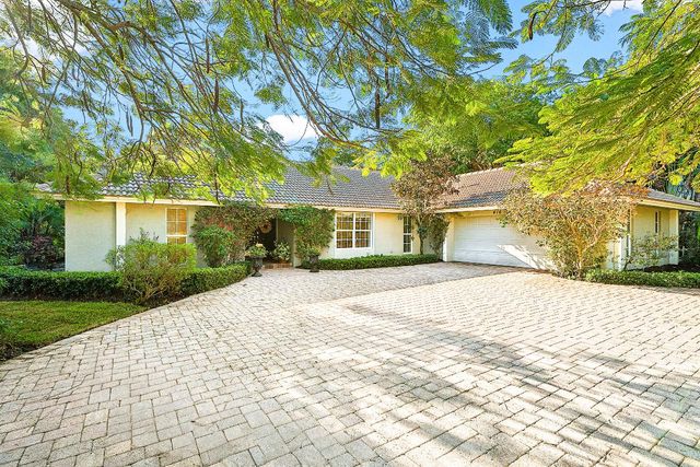 416 S Country Club Drive, Atlantis, FL 33462