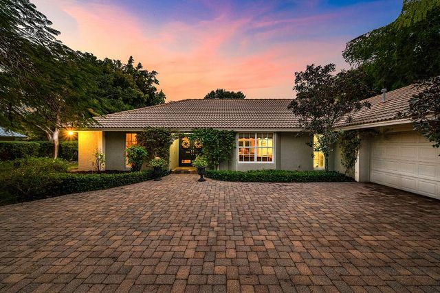 416 S Country Club Drive, Atlantis, FL 33462