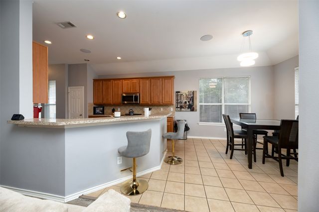 105 Waterview Parkway, Red Oak, TX 75154