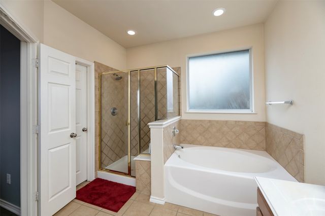 105 Waterview Parkway, Red Oak, TX 75154