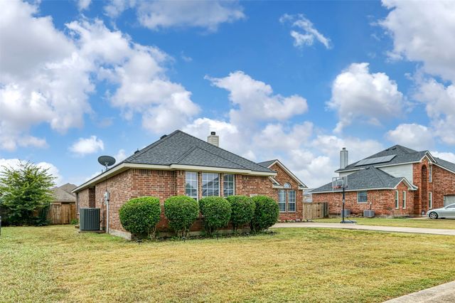 105 Waterview Parkway, Red Oak, TX 75154