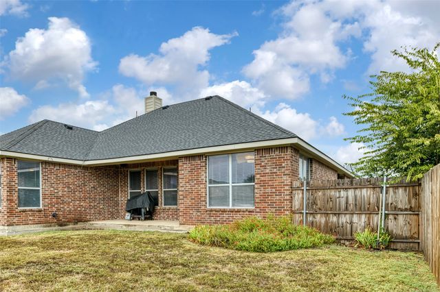 105 Waterview Parkway, Red Oak, TX 75154