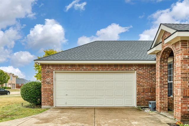 105 Waterview Parkway, Red Oak, TX 75154