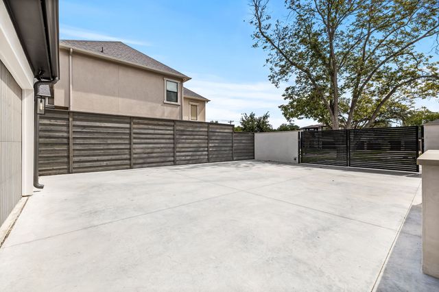 5961 Williamstown Road, Dallas, TX 75230