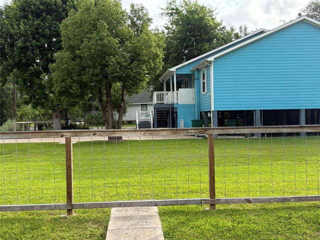1208 4th Street, Seabrook, TX 77586