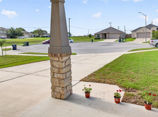 1007 Coolridge CT, Hutto, TX 78634
