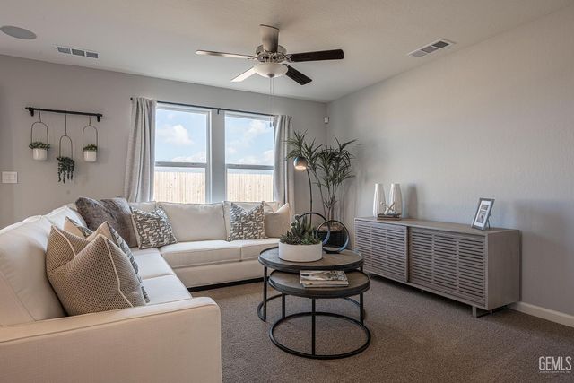 13920 Ivory Chalice Drive 19 LW, Bakersfield, CA 93311