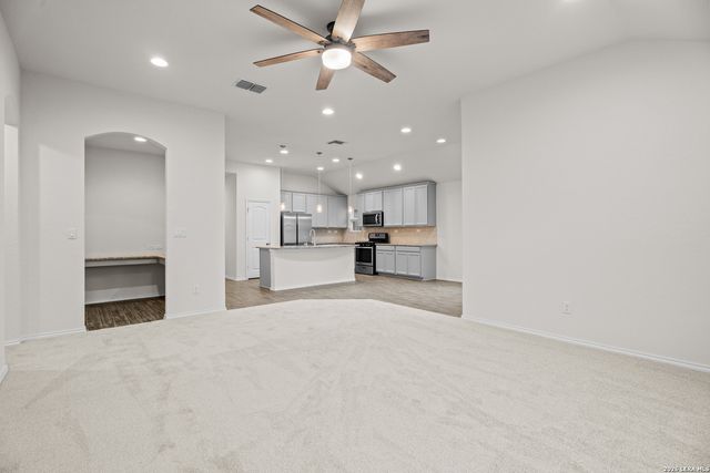 7634 Desperado Way, Boerne, TX 78015