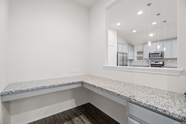 7634 Desperado Way, Boerne, TX 78015