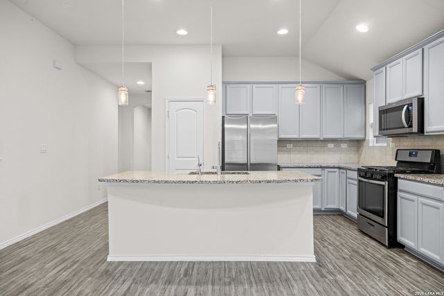 7634 Desperado Way, Boerne, TX 78015