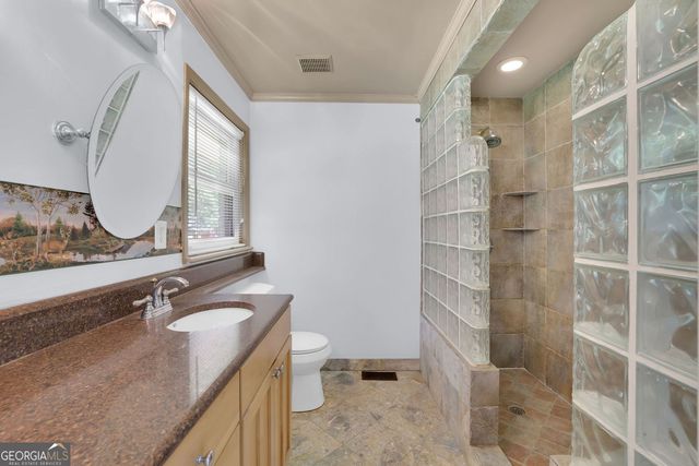 1563 Rockbridge Road, Stone Mountain, GA 30087